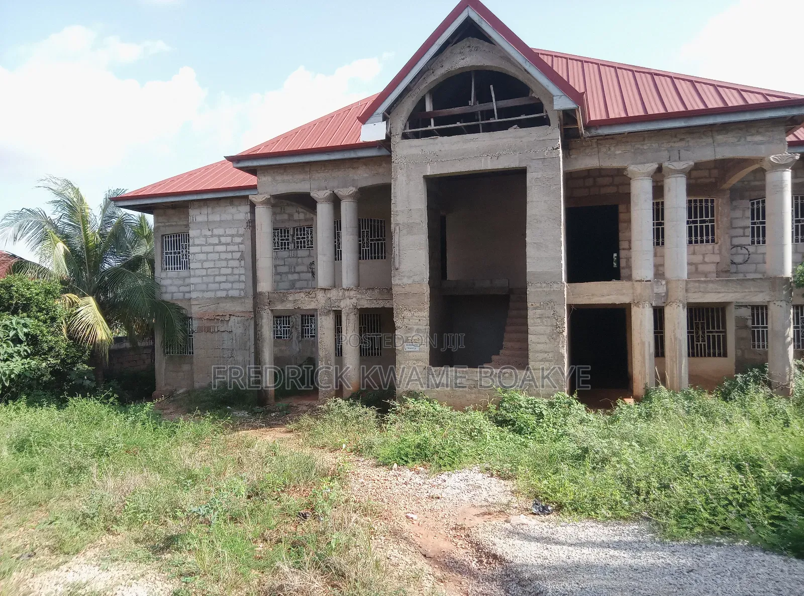 12bdrm House in Brother K Estate, Kumasi Metropolitan for sale