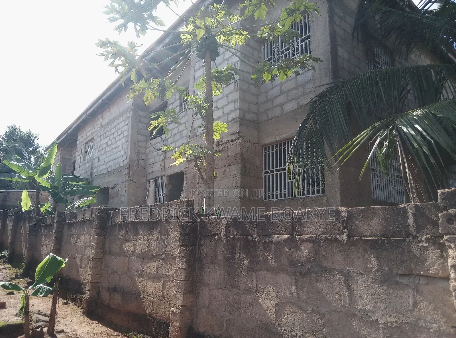 12bdrm House in Brother K Estate, Kumasi Metropolitan for sale