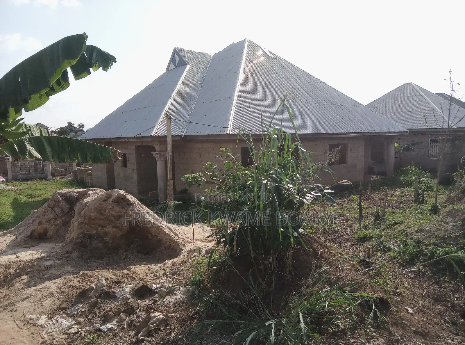 4 Bedrooms House For Sale