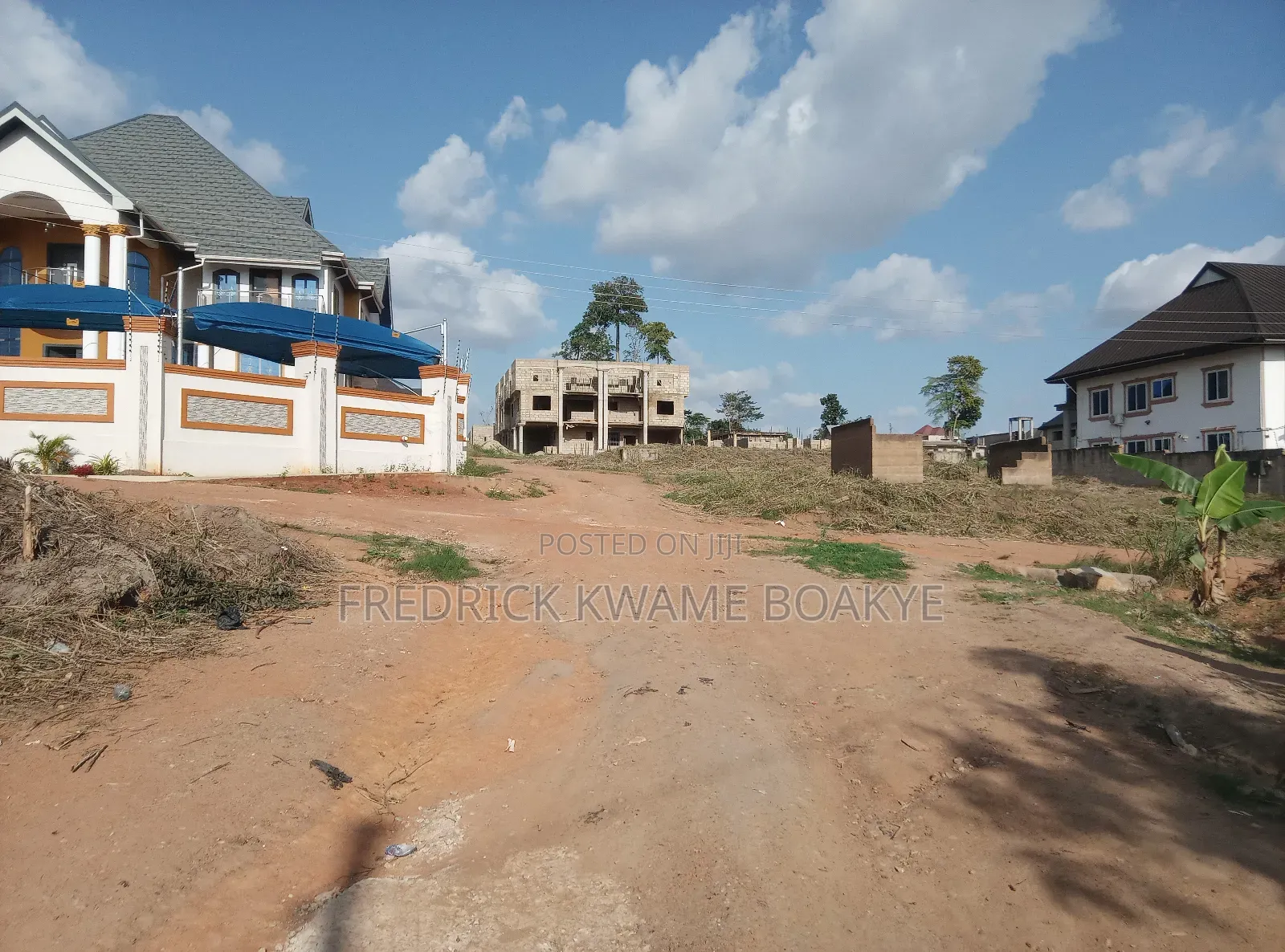 4 Bedrooms House For Sale