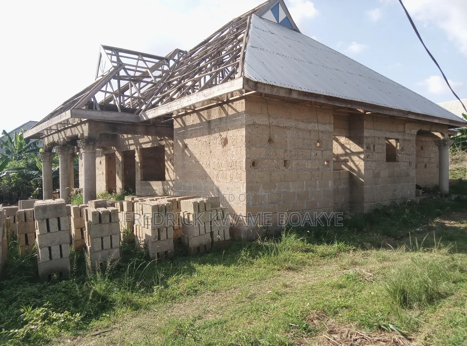 4 Bedrooms House For Sale