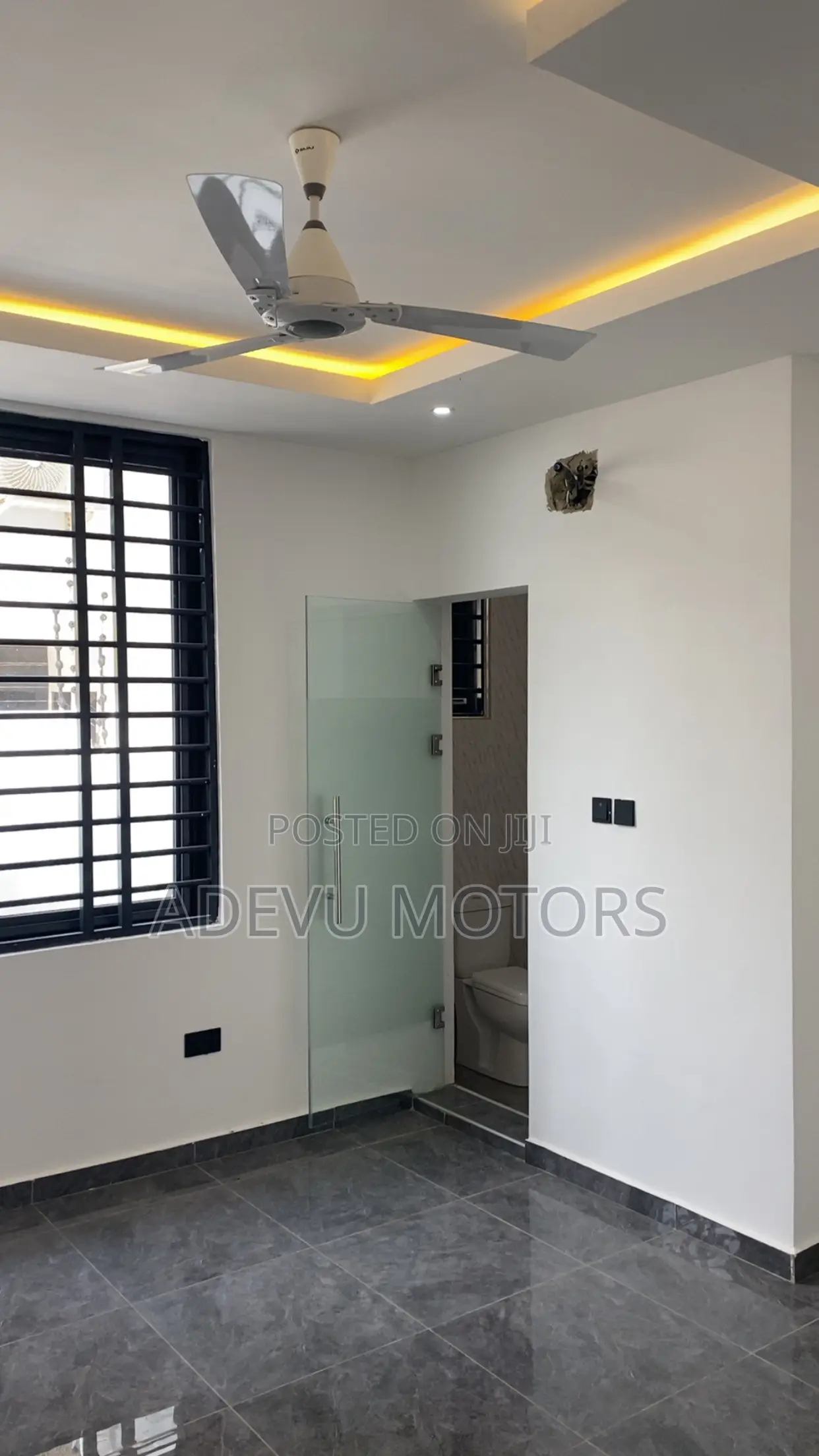 9bdrm Apartment in Adevu Homes, Oyarifa for sale