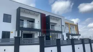 9bdrm Apartment in Adevu Homes, Oyarifa for sale