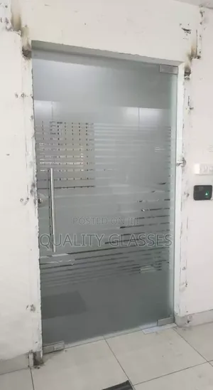 Frameless Glazz Doorr