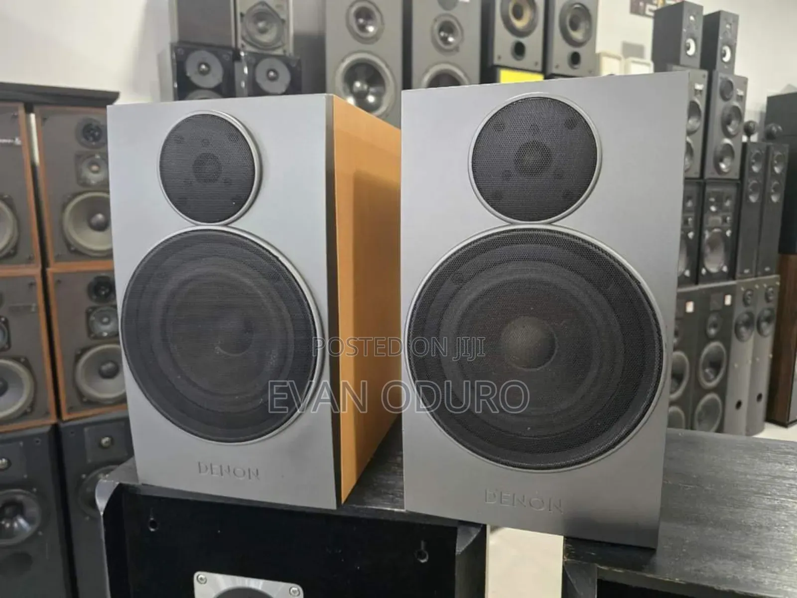 Powerful Denon Bookshelf Solid Speakers Heavy Pair Of Bookshelf!