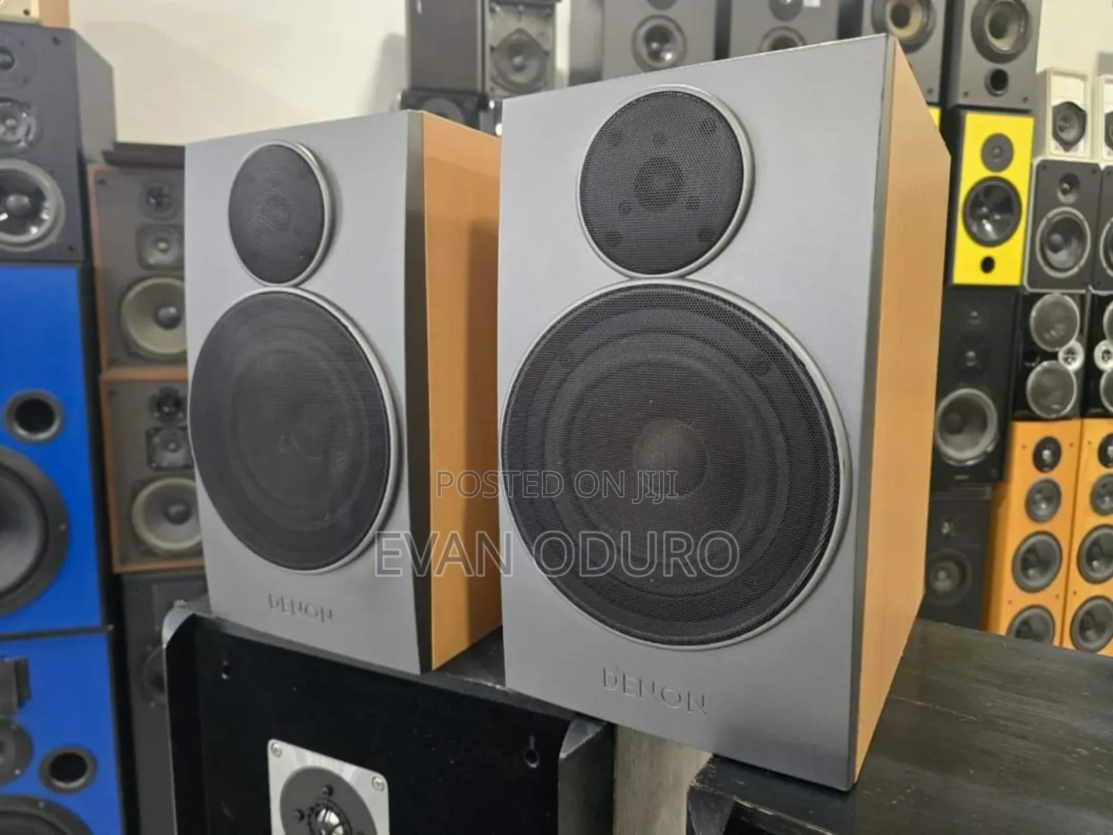 Powerful Denon Bookshelf Solid Speakers Heavy Pair Of Bookshelf!