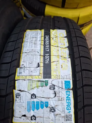 245/65r17 Centara