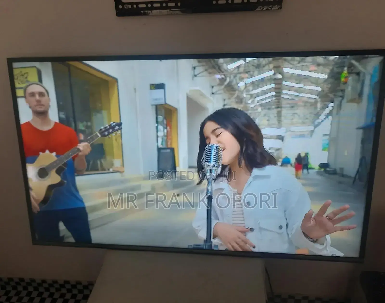 Panasonic 50inches Smart Tv