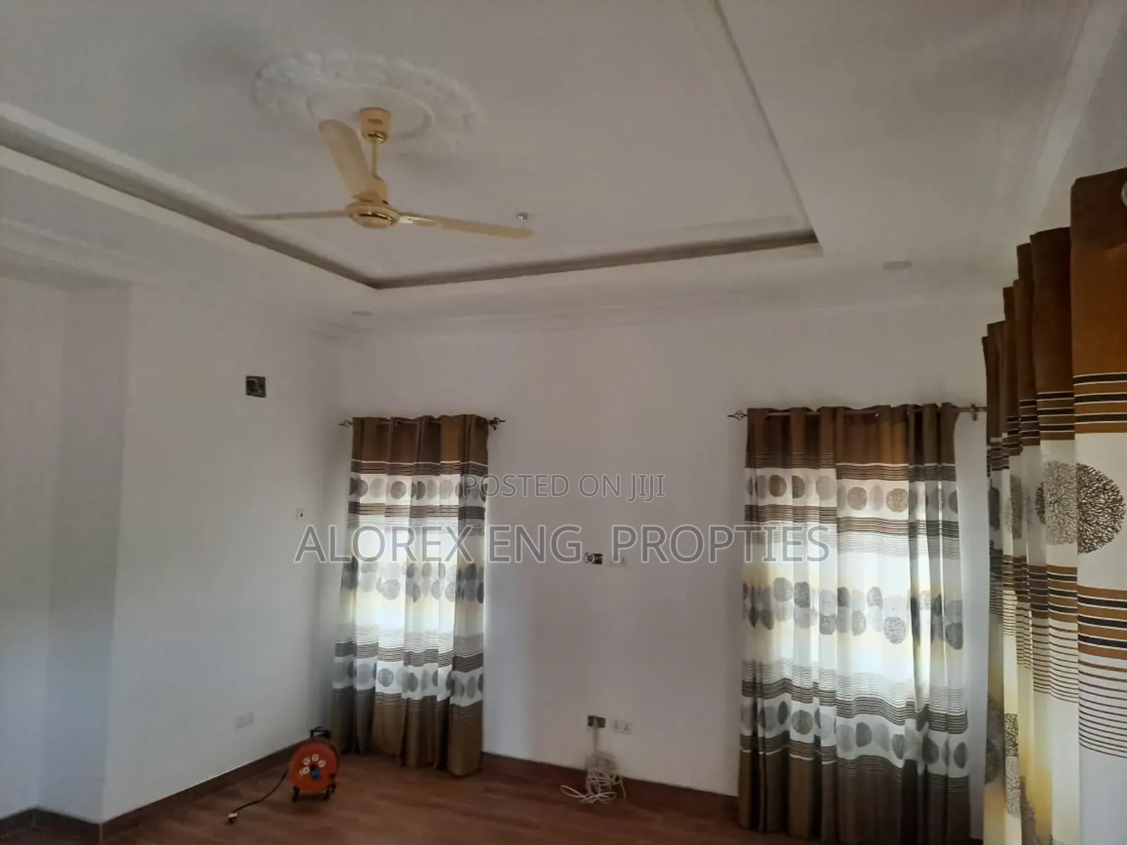 3bdrm House in House, Oyarifa for sale