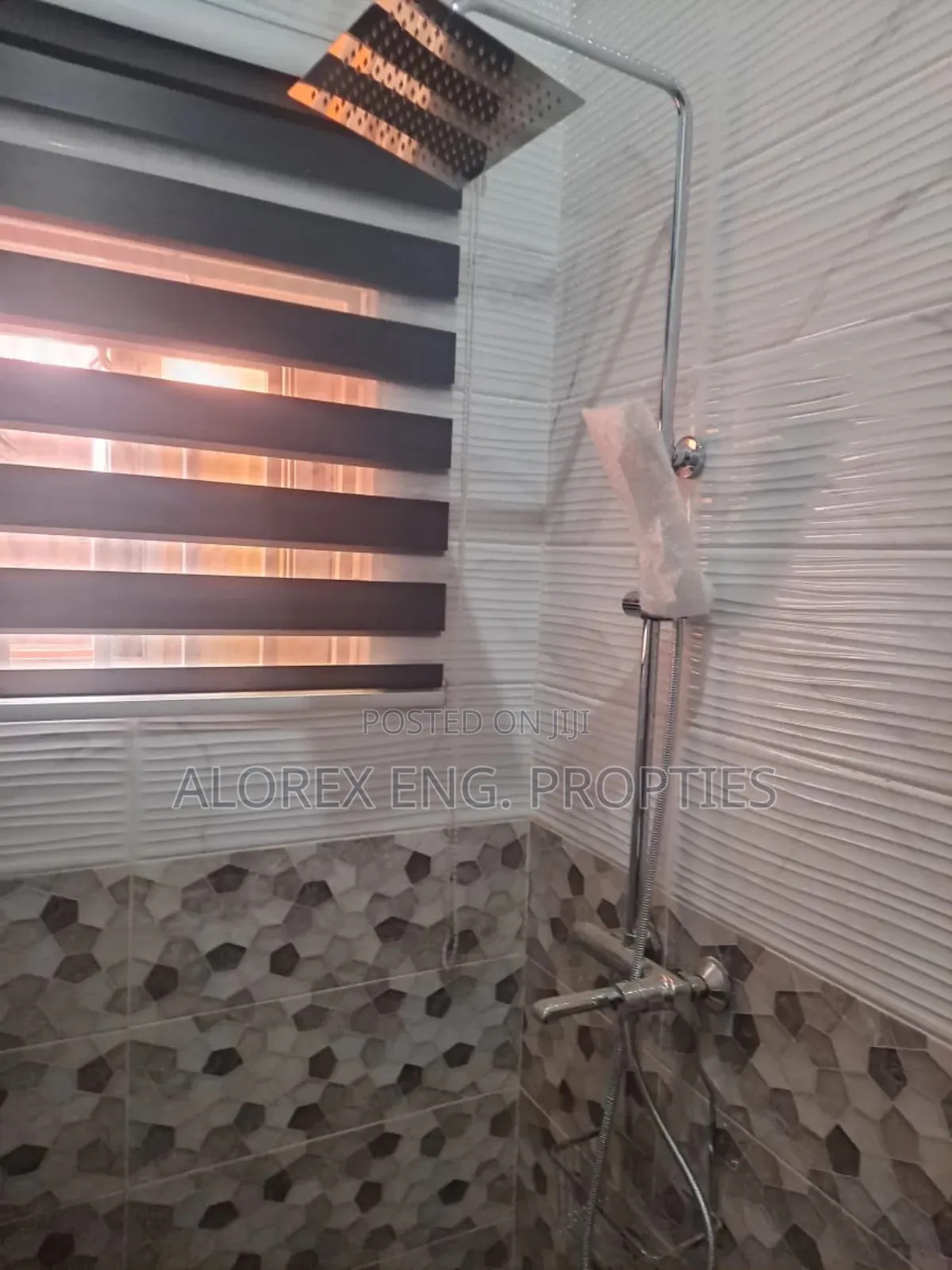3bdrm House in House, Oyarifa for sale