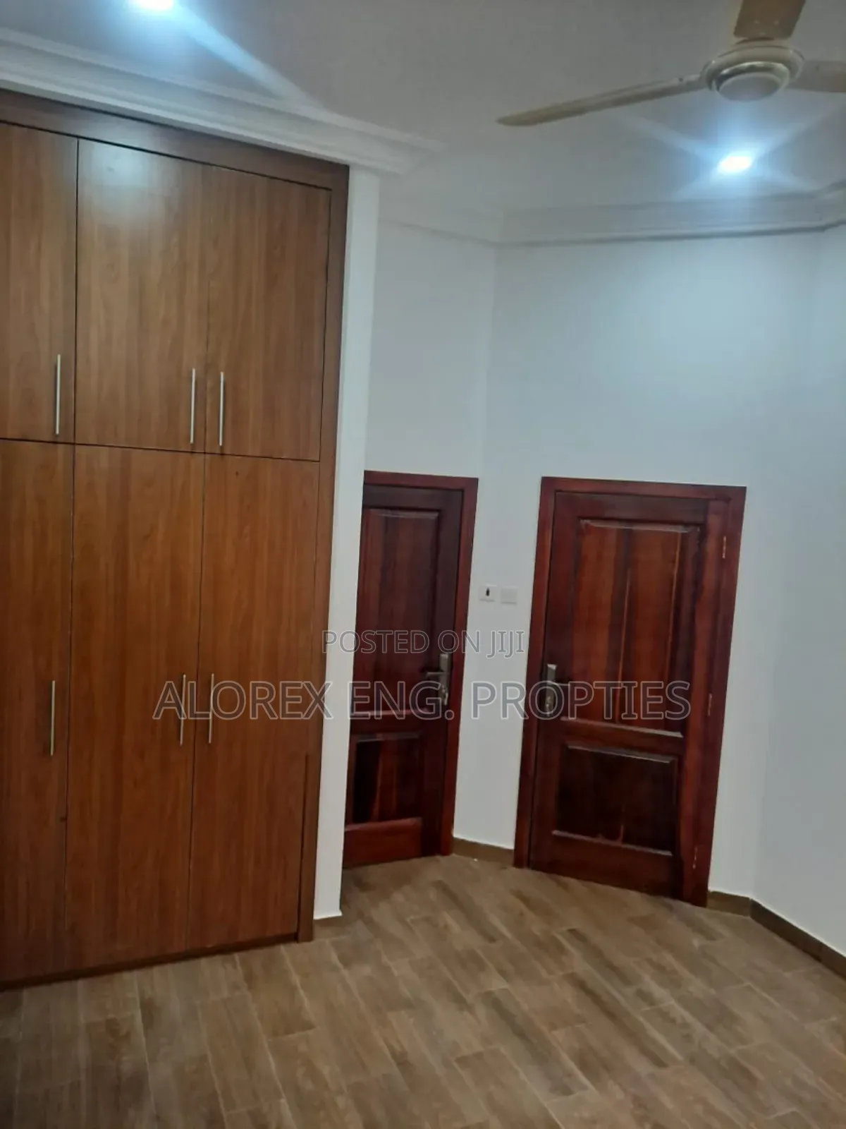 3bdrm House in House, Oyarifa for sale
