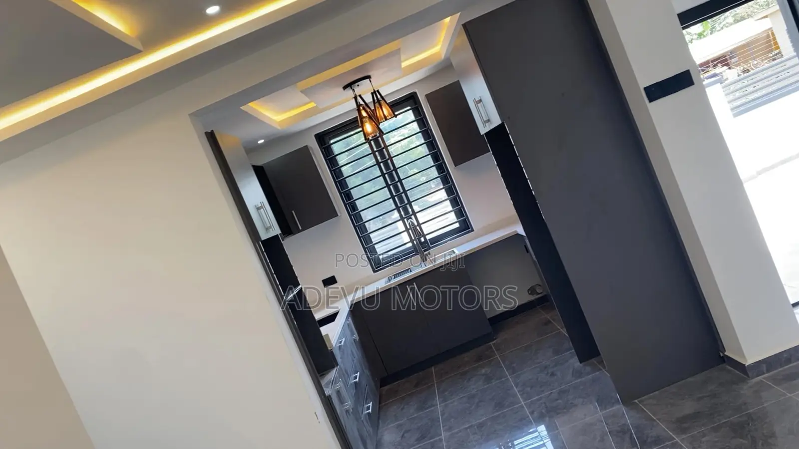 9bdrm Apartment in Adevu Homes, Oyarifa for sale