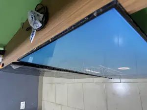 Neat Samsung 50 Inches Smart Crystal