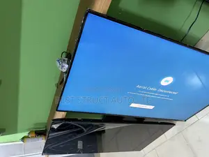 Neat Samsung 50 Inches Smart Crystal