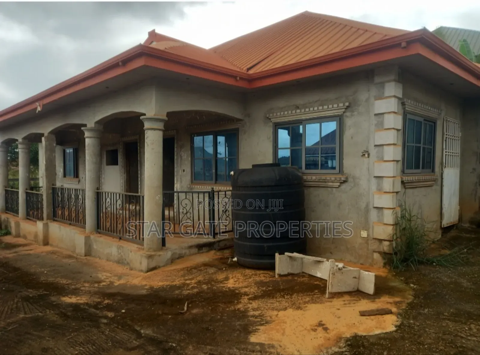 6bdrm House in Santasi Nkronsa, Kumasi Metropolitan for sale