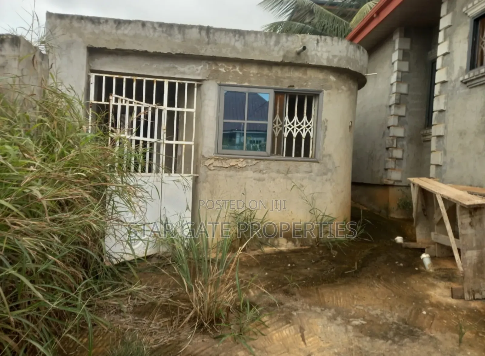 6bdrm House in Santasi Nkronsa, Kumasi Metropolitan for sale