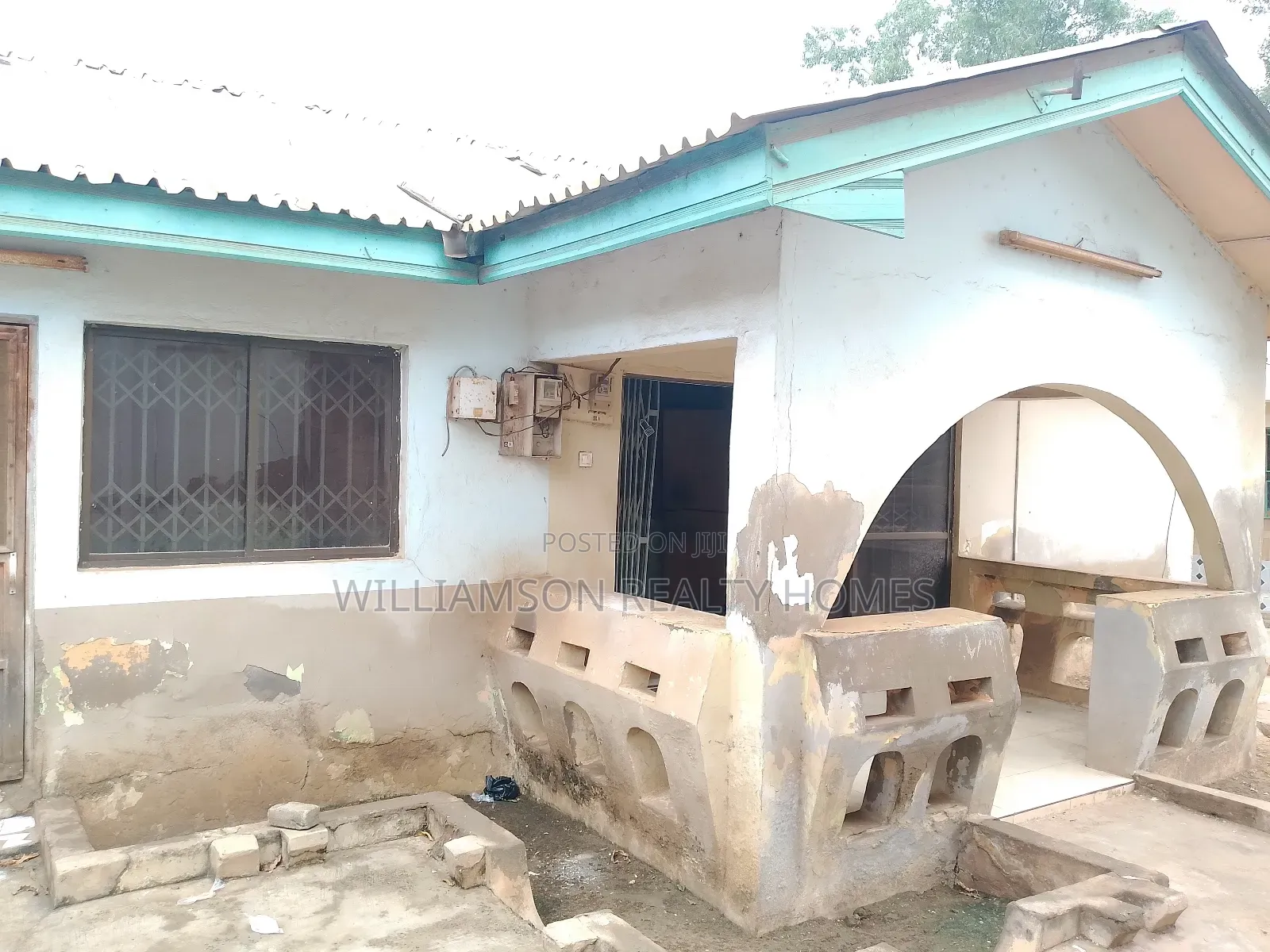 1bdrm Apartment in Kotobabi Area, Spintex for rent