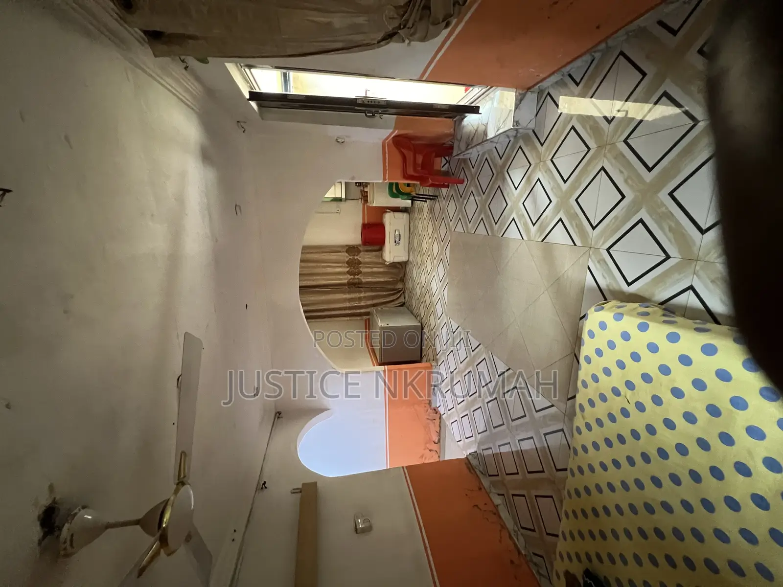 3bdrm Apartment in Mr Justice Estate, Old Barrier for rent