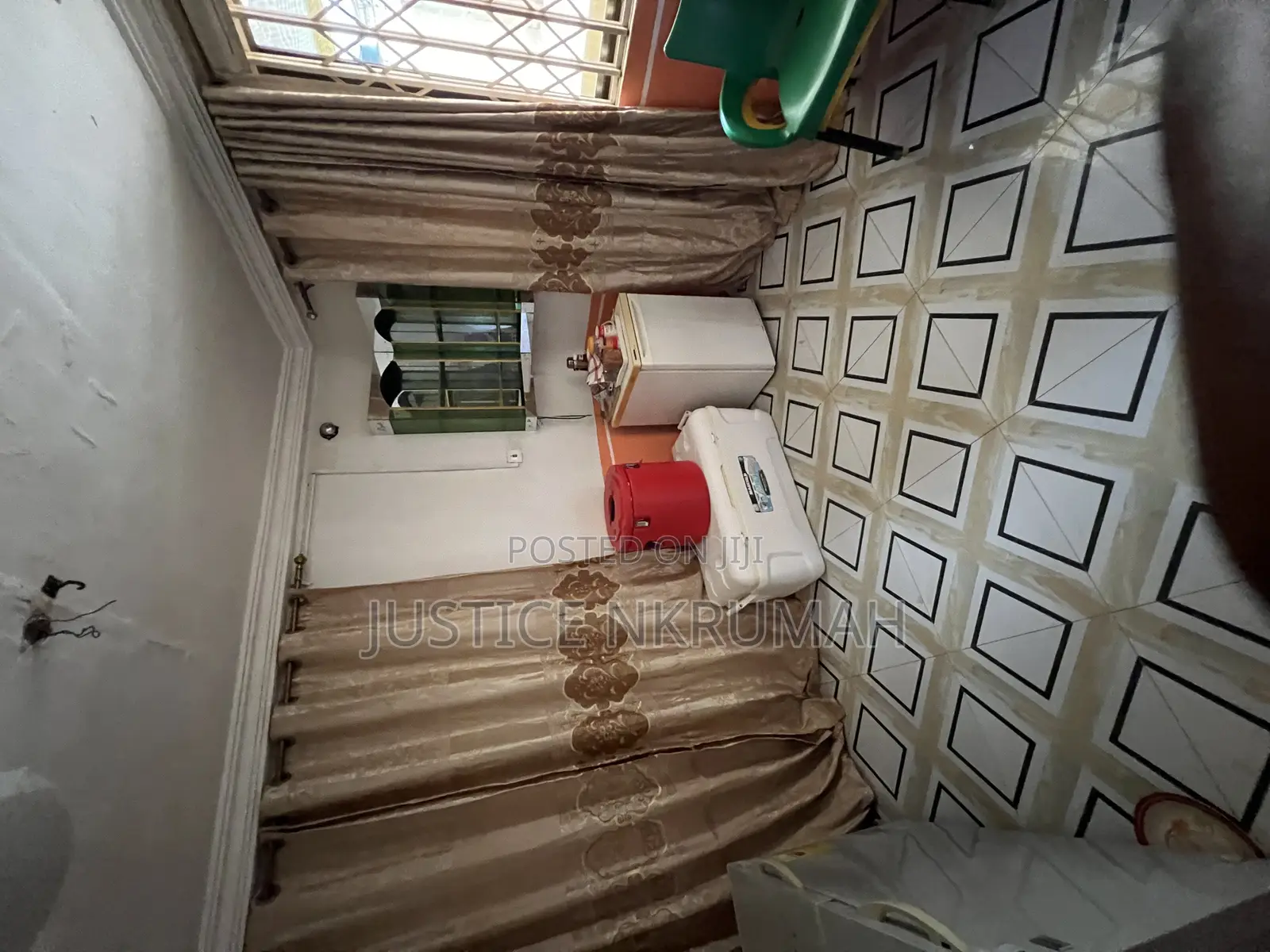 3bdrm Apartment in Mr Justice Estate, Old Barrier for rent