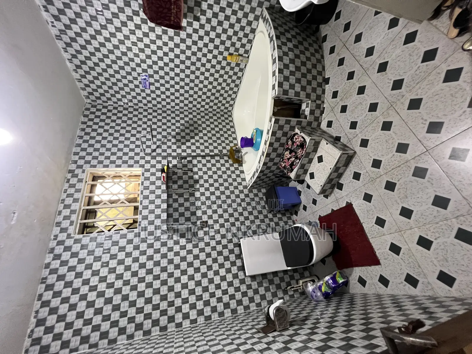 3bdrm Apartment in Mr Justice Estate, Old Barrier for rent