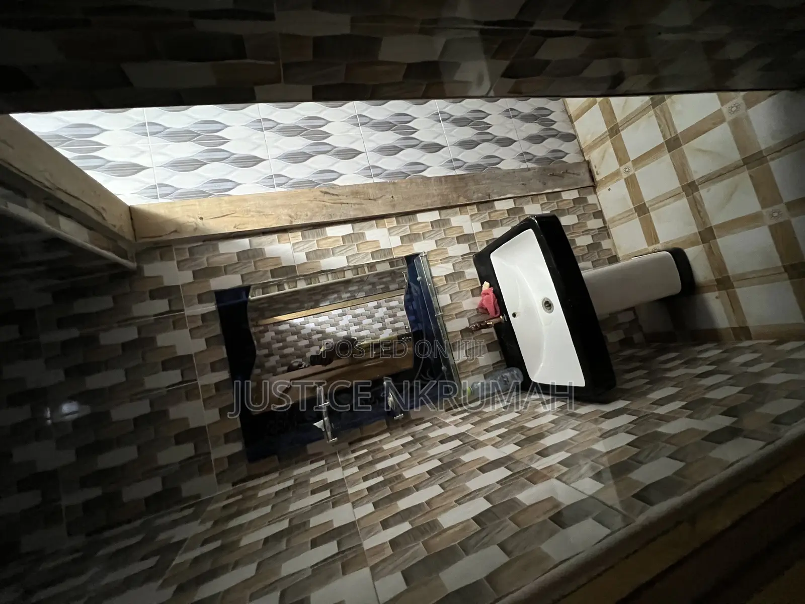 3bdrm Apartment in Mr Justice Estate, Old Barrier for rent