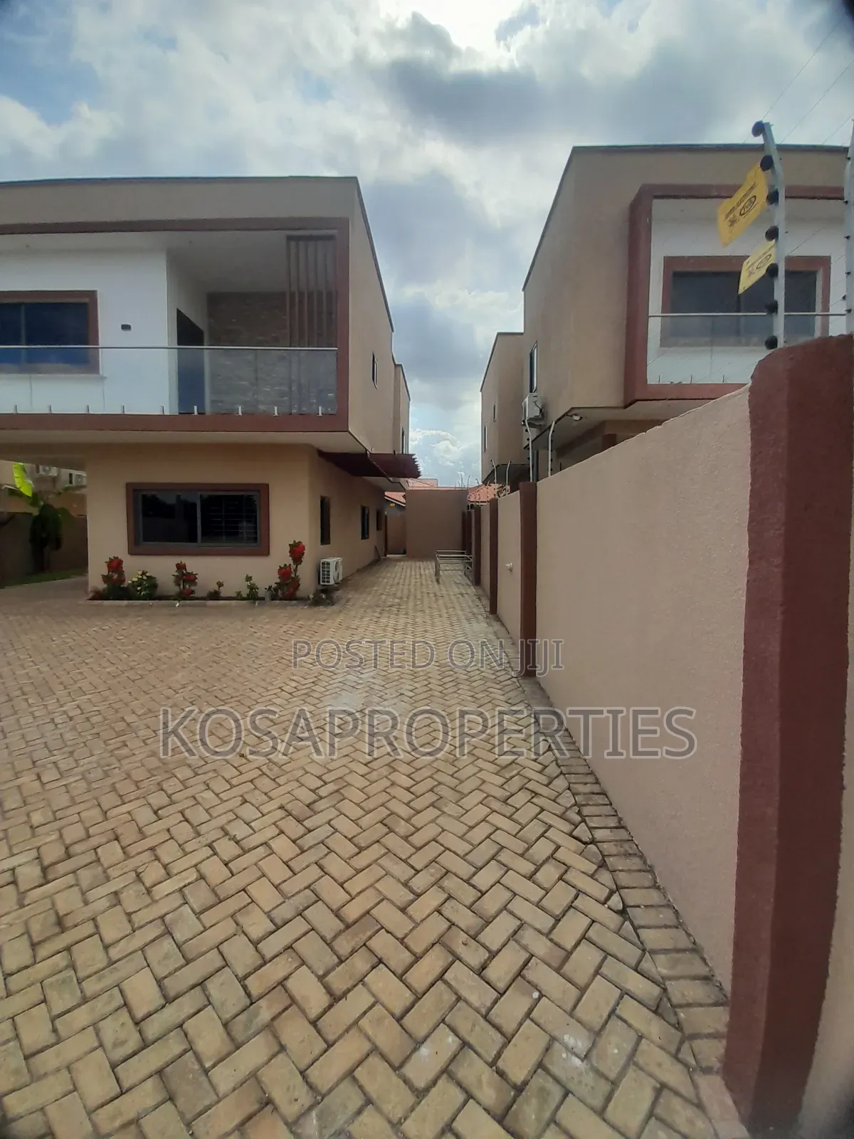 3bdrm House in Oyarifa Spacial for sale