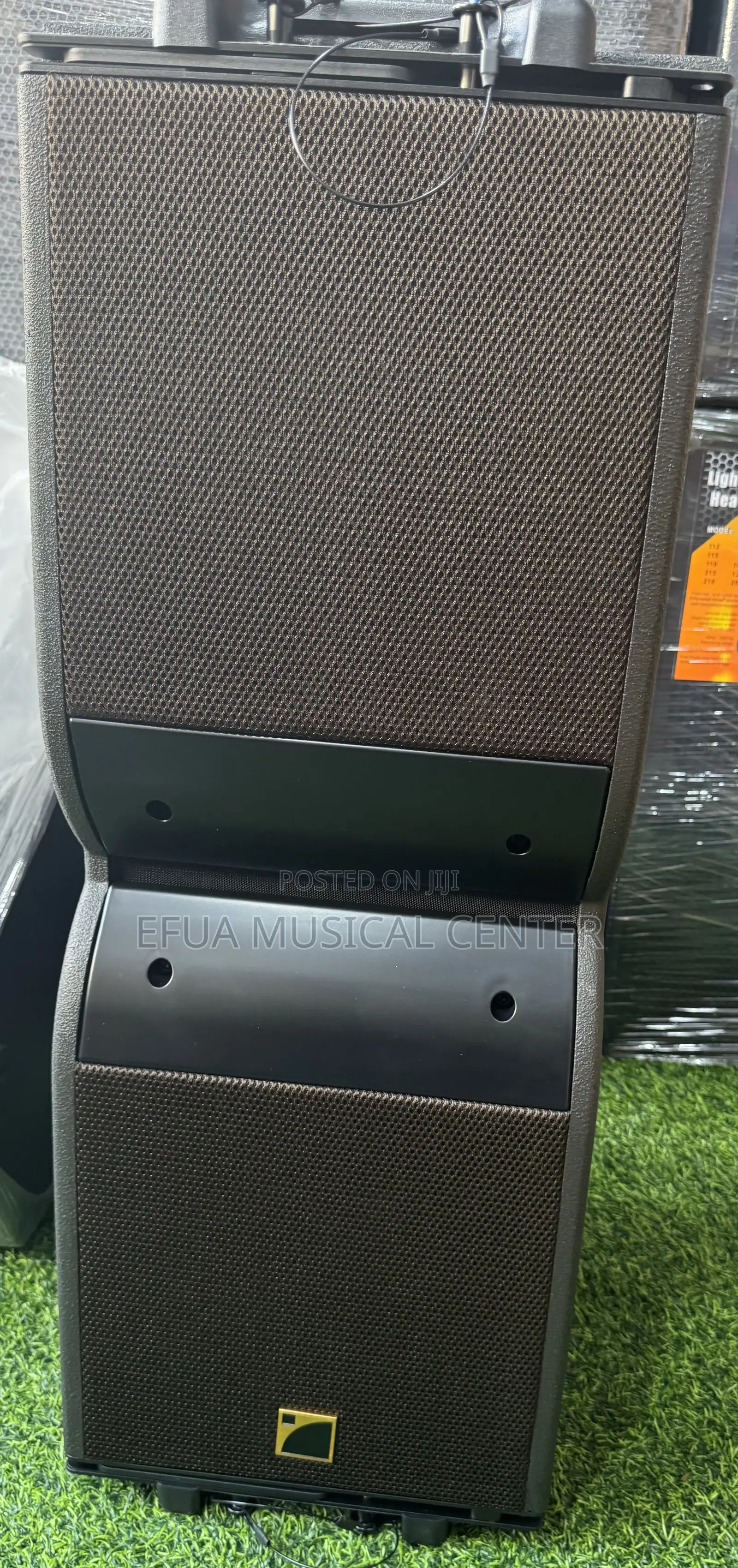 Kara 12-Channel Line Array Speaker