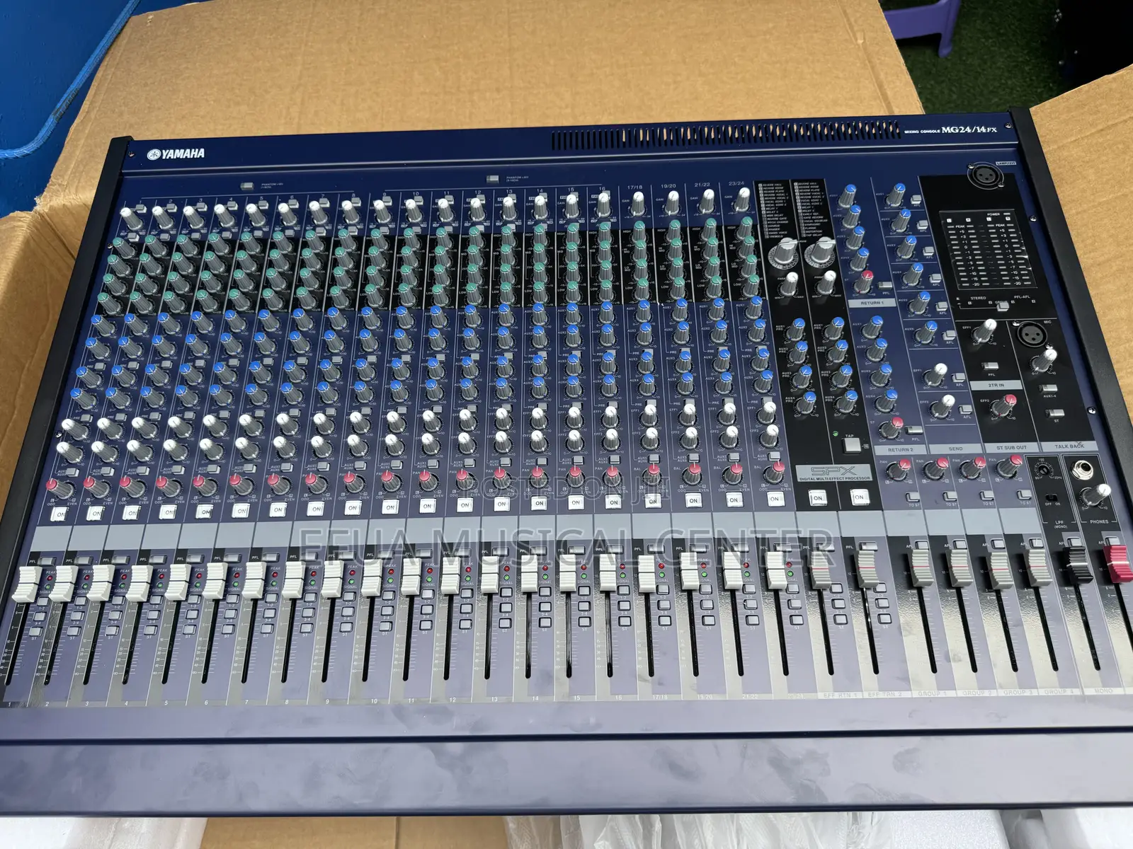 Yamaha Mg 24-Channel Mixer