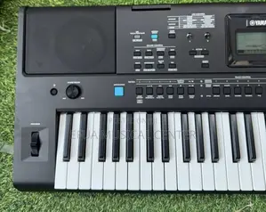 Yamaha PSR (E) 473 Keyboard