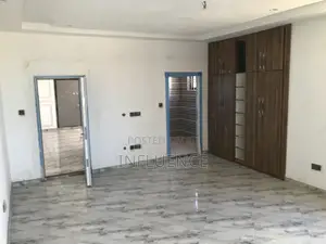 4bdrm House in Lakeside, East Legon for sale