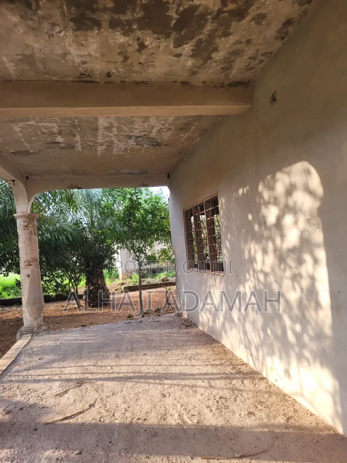 5bdrm Block of Flats in Diamond City Estate, Atwima Kwanwoma for sale