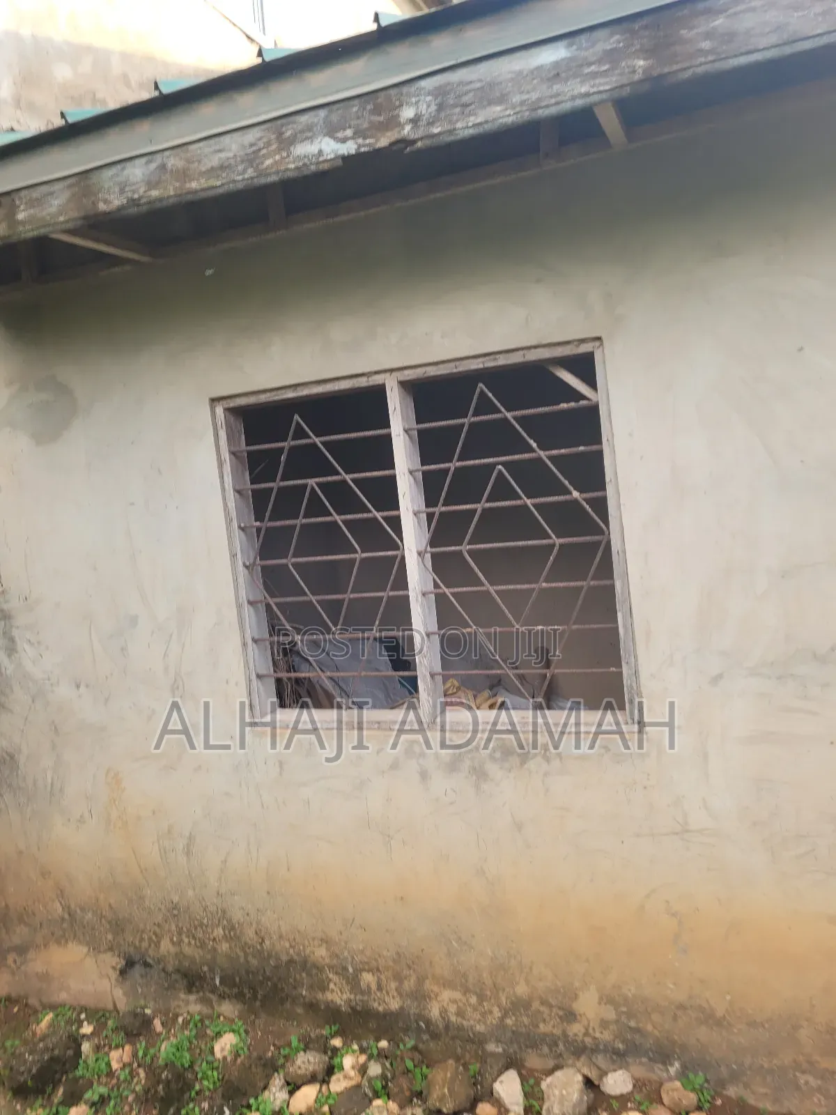 5bdrm Block of Flats in Diamond City Estate, Atwima Kwanwoma for sale