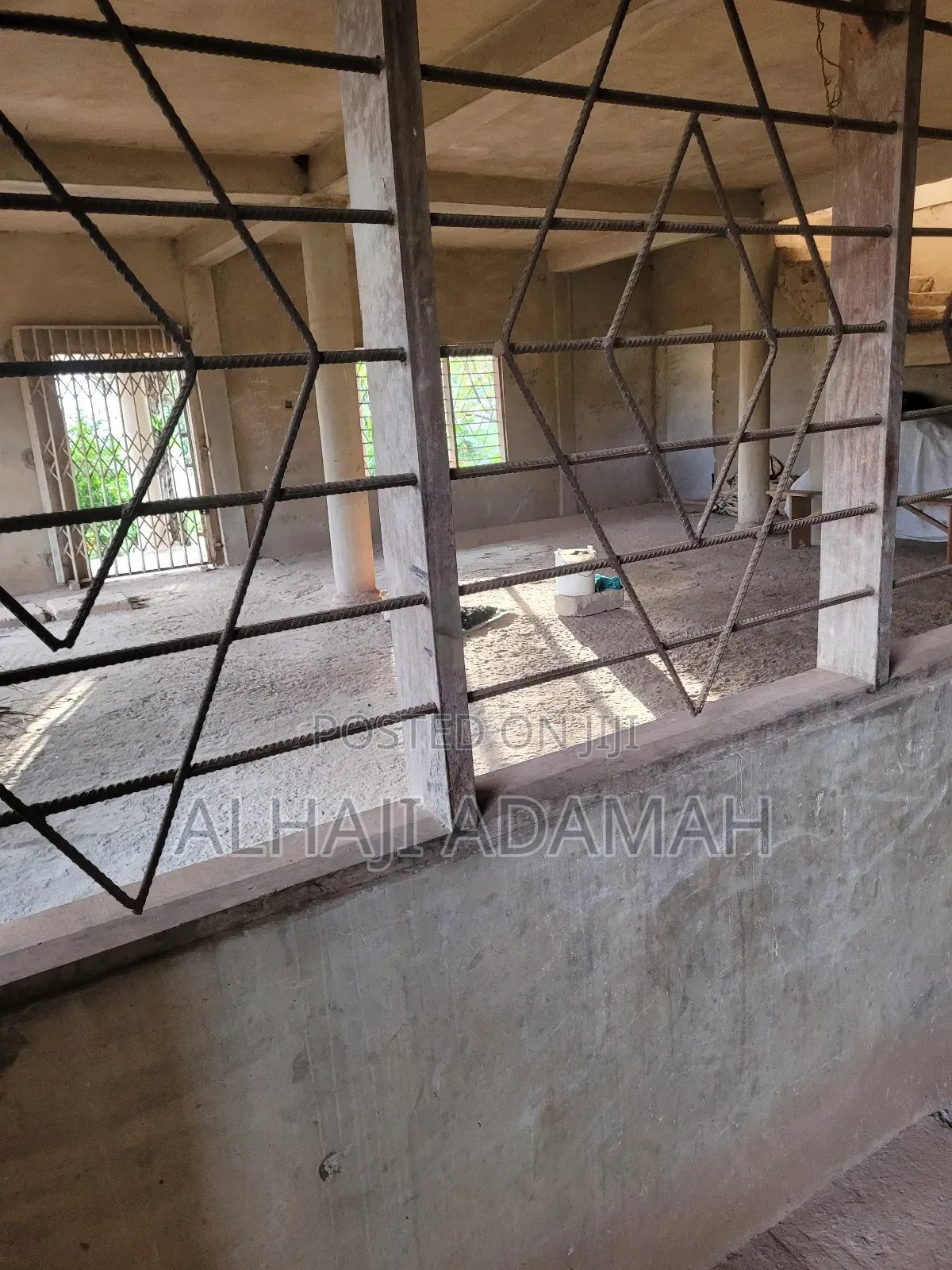 5bdrm Block of Flats in Diamond City Estate, Atwima Kwanwoma for sale