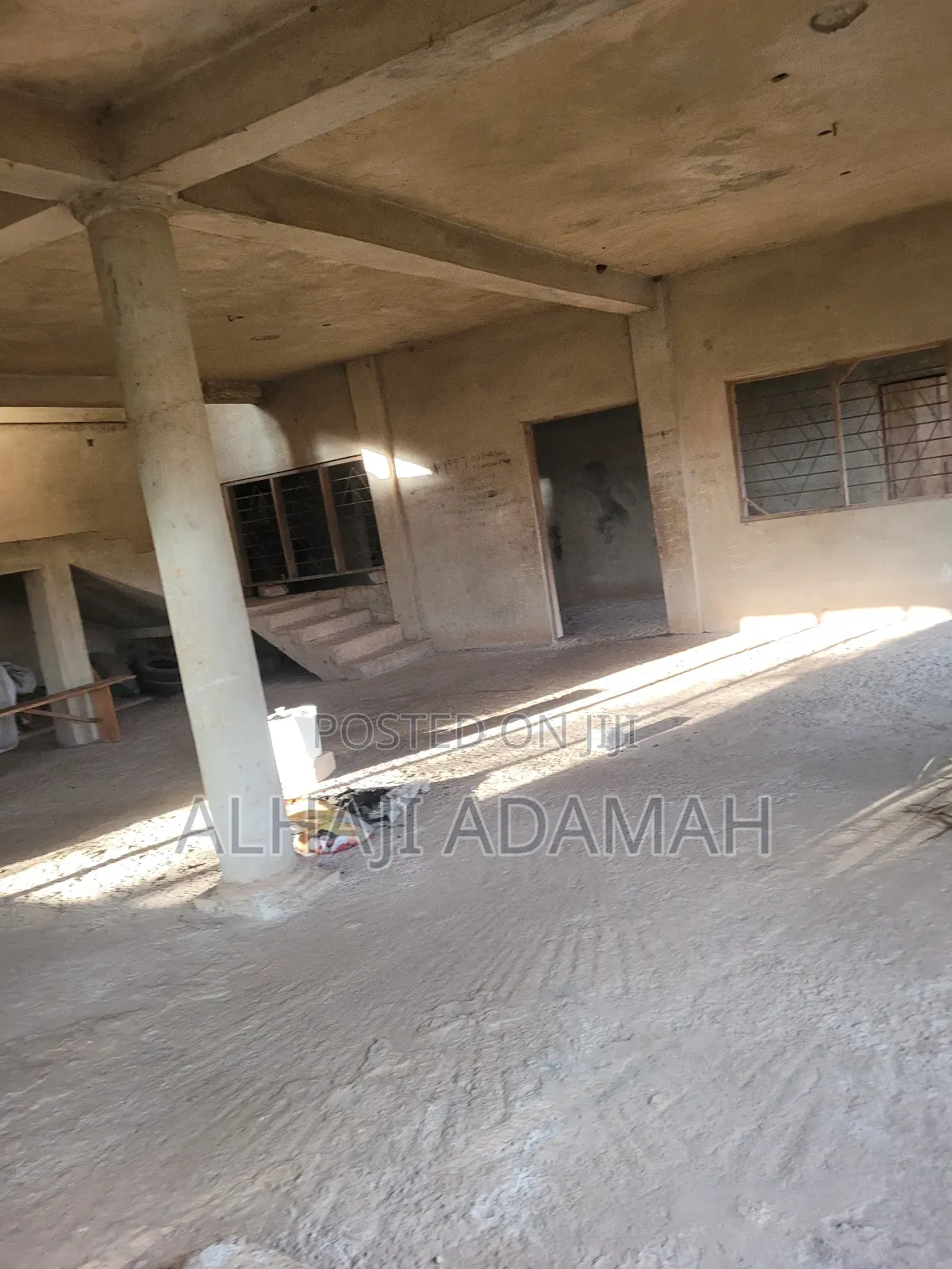 5bdrm Block of Flats in Diamond City Estate, Atwima Kwanwoma for sale