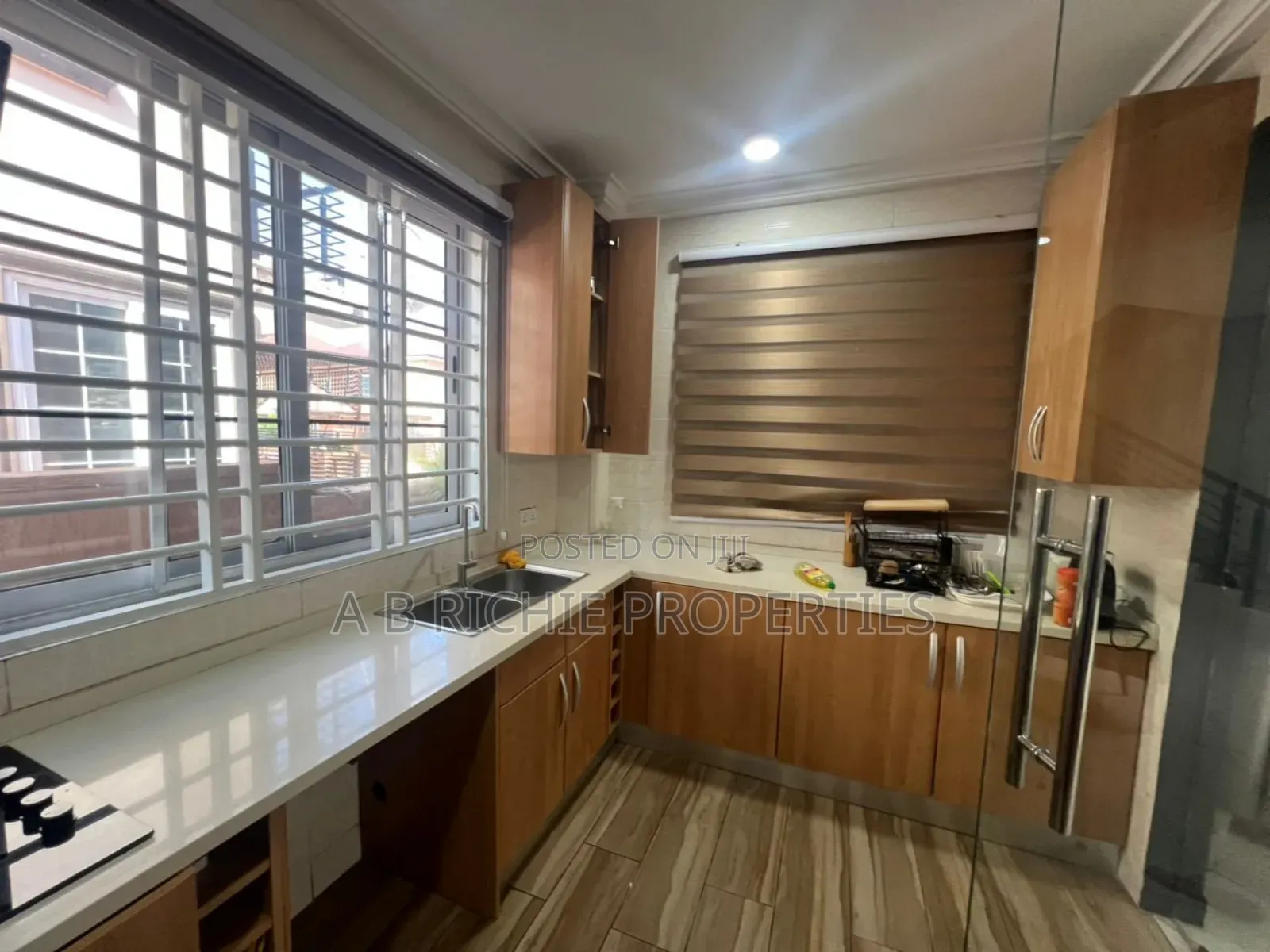 3bdrm House in Ab Richie Properties, Achimota for rent