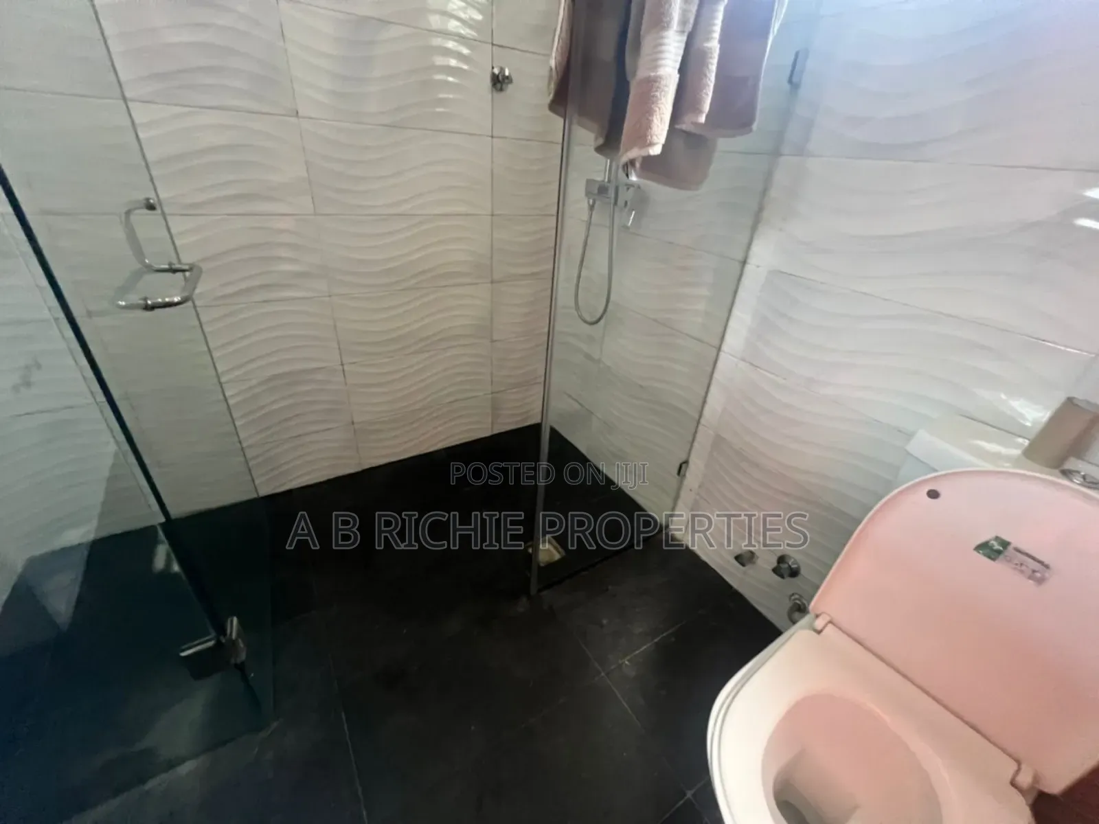 3bdrm House in Ab Richie Properties, Achimota for rent