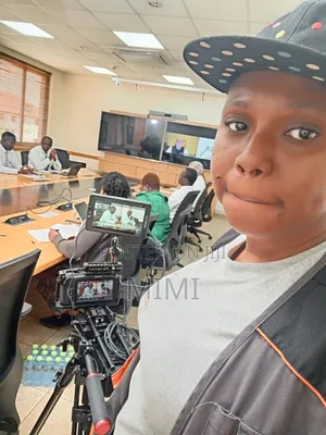 Female Videographer/Photographer