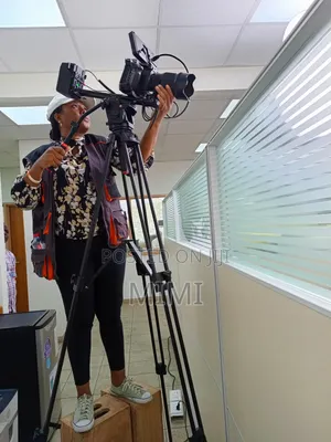 Female Videographer/Photographer
