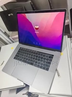 Laptop Apple MacBook Pro 2018 16GB Intel Core I7 SSD 512GB