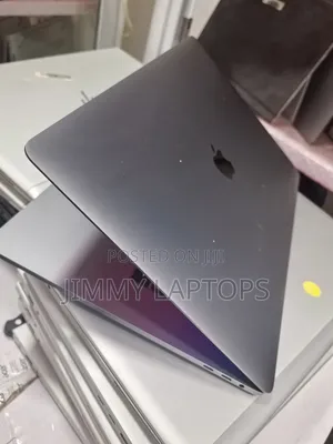 Laptop Apple MacBook Pro 2018 16GB Intel Core I7 SSD 512GB