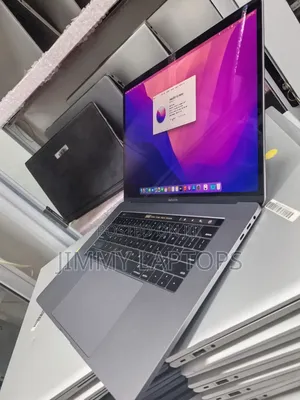 Laptop Apple MacBook Pro 2018 16GB Intel Core I7 SSD 512GB