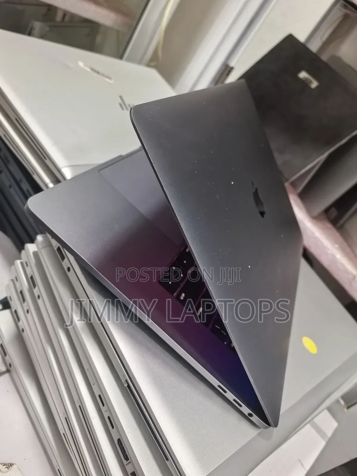 Laptop Apple MacBook Pro 2018 16GB Intel Core I7 SSD 512GB