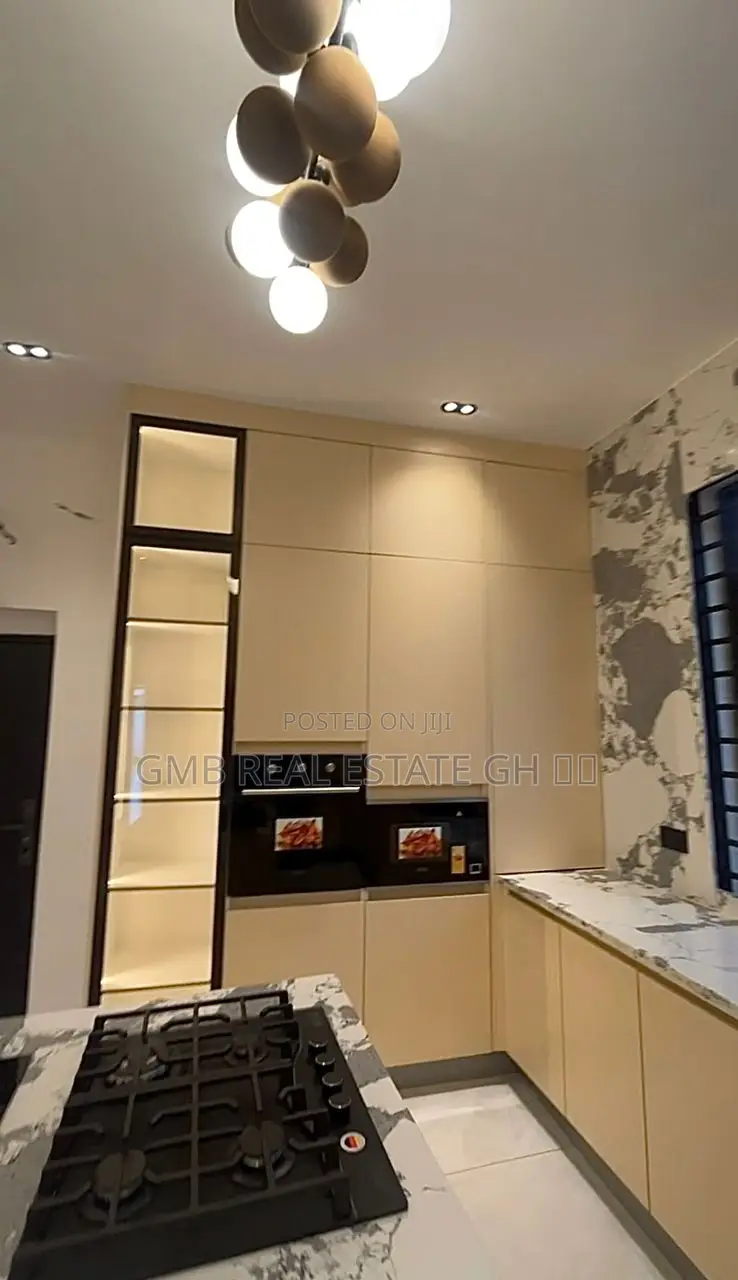 3bdrm House in West Trassacco, Adjiriganor for sale