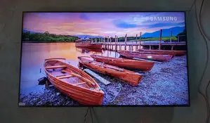 Samsung 50inches Smart Edgeless Screen