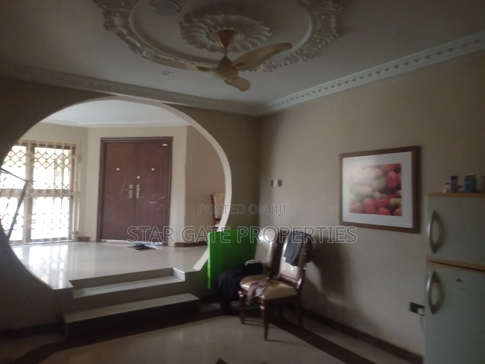 7bdrm House in Fumesua, Kumasi Metropolitan for sale