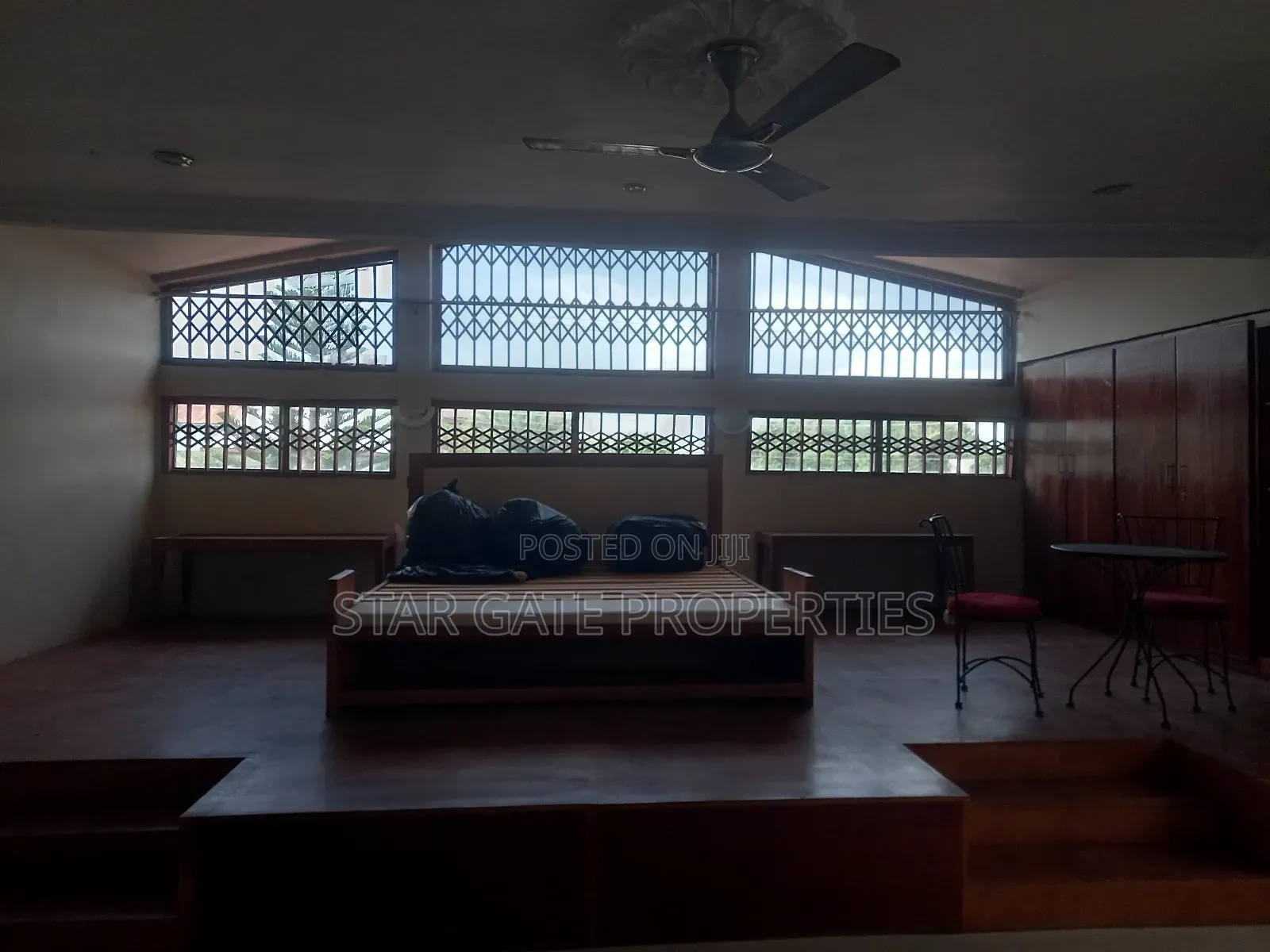 7bdrm House in Fumesua, Kumasi Metropolitan for sale