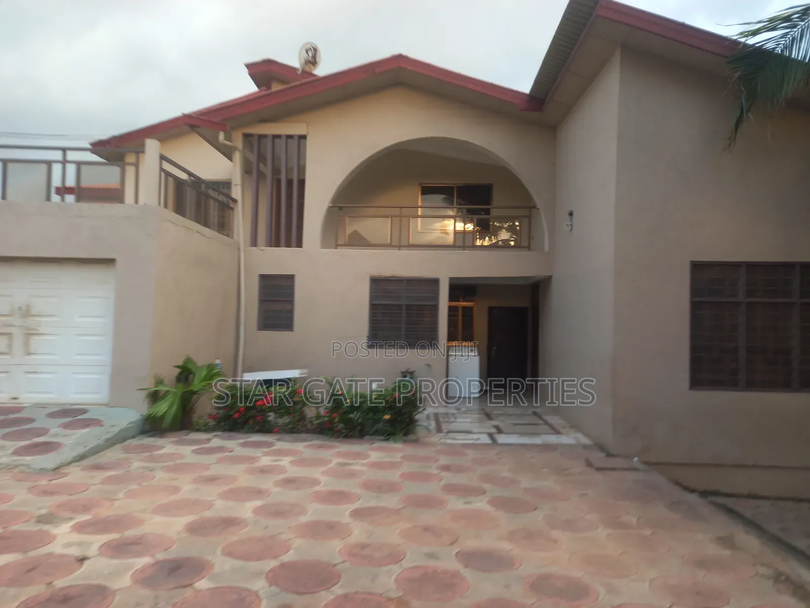 7bdrm House in Star Gate Properties, Ejisu-Juaben Municipal for sale