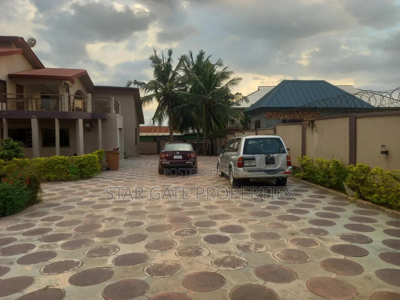7bdrm House in Star Gate Properties, Ejisu-Juaben Municipal for sale
