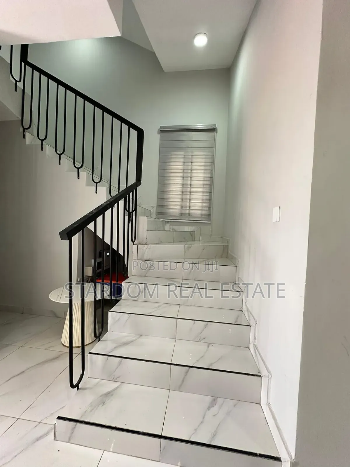 3bdrm Duplex in Lakeside Estate for sale
