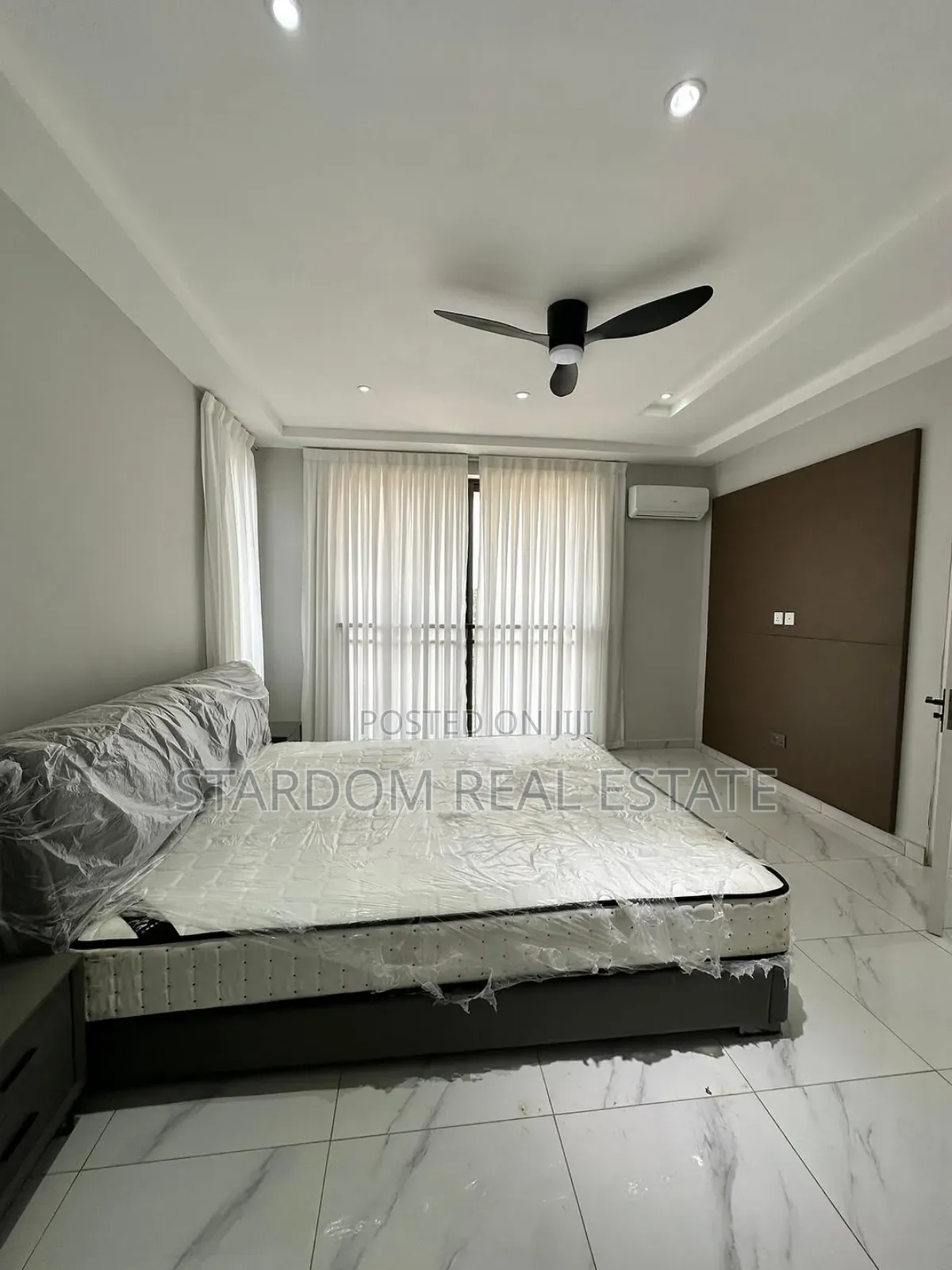 3bdrm Duplex in Lakeside Estate for sale
